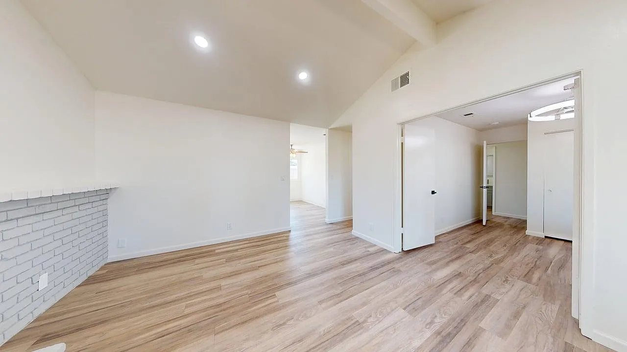 32466 Lake Berryessa Dr — Photo 2