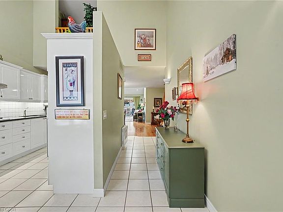 5th image of 1275 Stephenson Dr #6