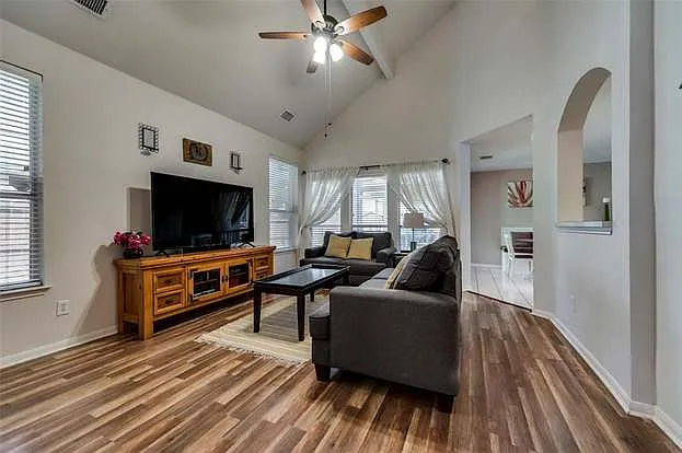 8801 Clearlake Dr — Photo 71