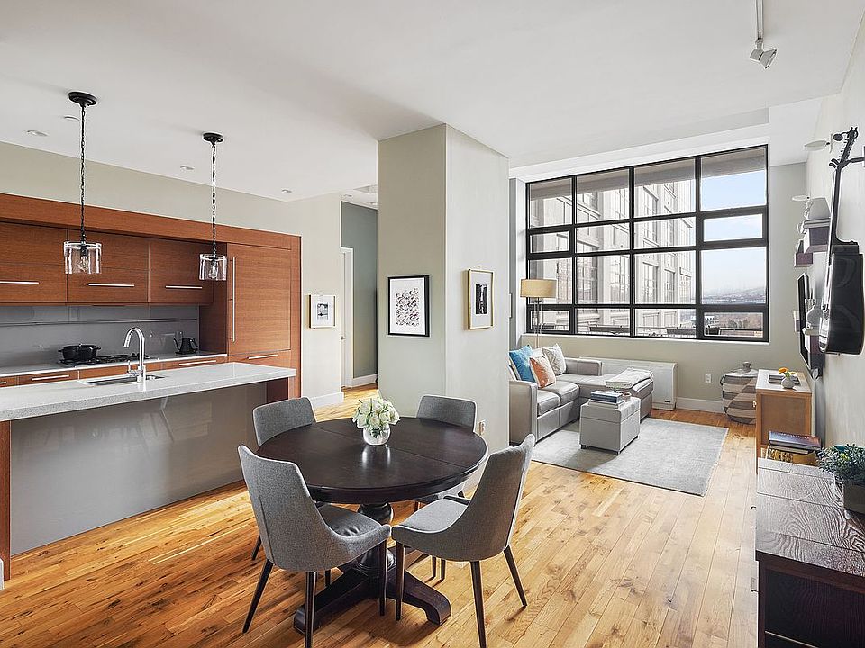 1st image of 360 Furman St APT 624