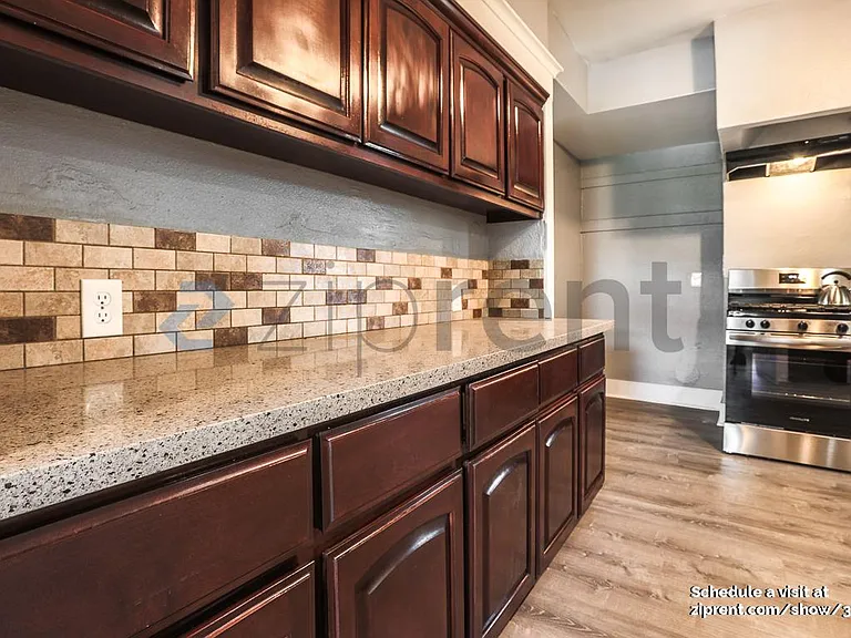 5001 S Budlong Ave — Photo 11