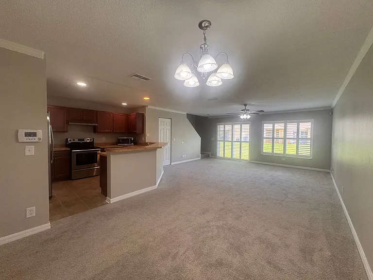 4580 Limerick Dr — Photo 4