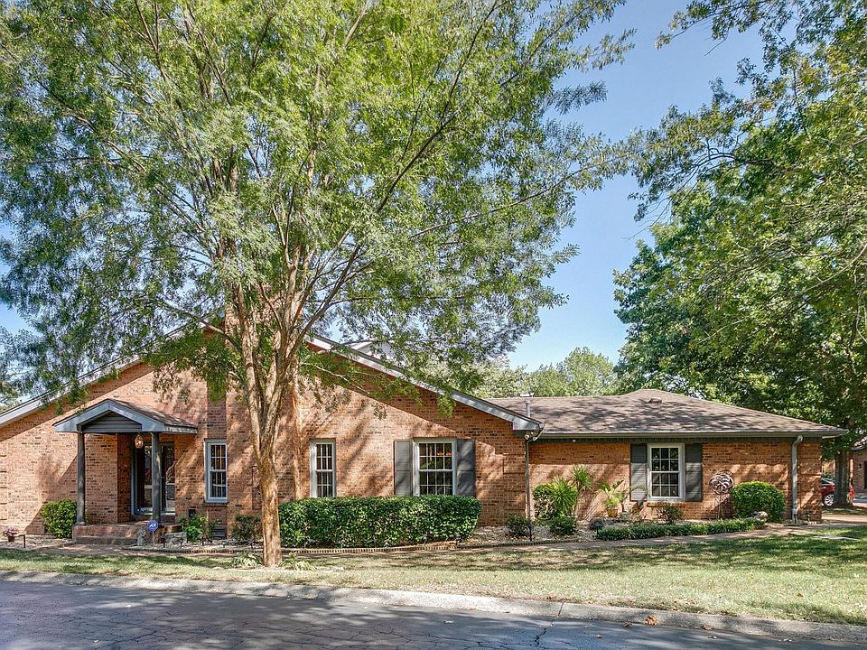 Beautiful one level condo in sought after neighborhood - updated and ready for you to call home.