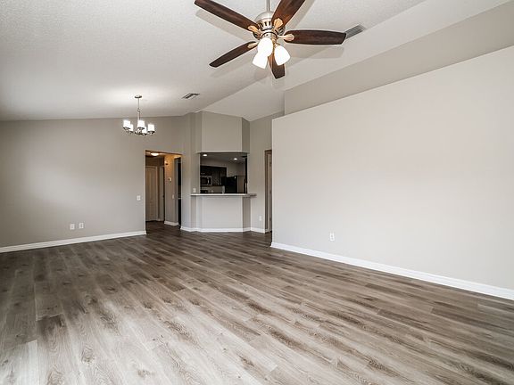 3rd image of 12219 Dawn Vista Dr