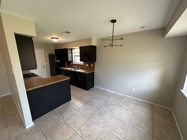 12101 Scissortail Dr — Photo 5