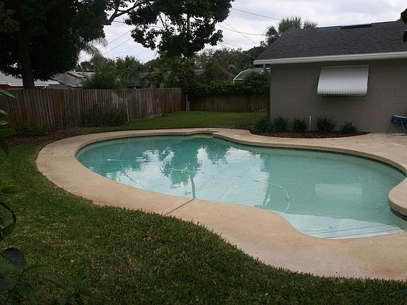 Pool/Yard