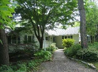 2 Marions Ln, Northport, NY 11768