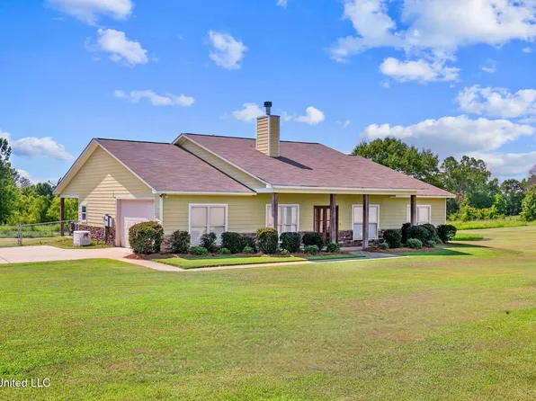 131B Waldrop Ln, Flora, MS 39071