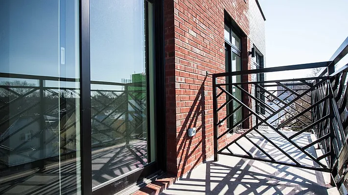 Rented by Nooklyn NYC LLC | media 89