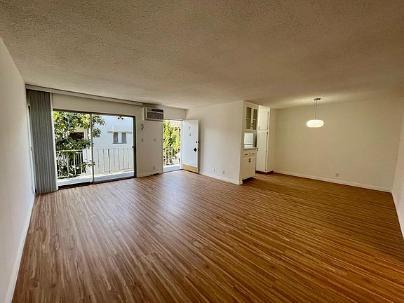 5th image of 8315 Blackburn Ave APT 7