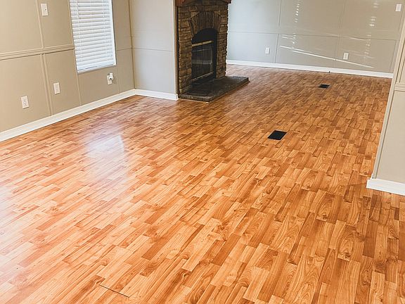 5th image of 125 Elm Ln