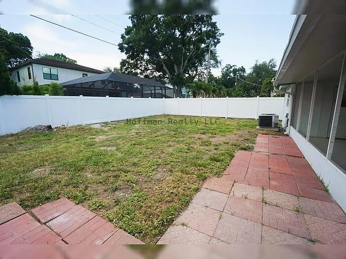 206 S Westshore Plz — Photo 20