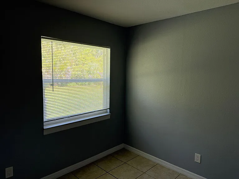 712 Parkwood Ave — Photo 12