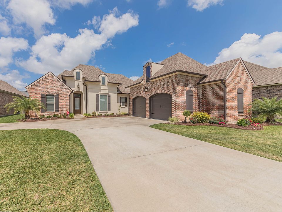 1st image of 108 Stoney Shadow Dr