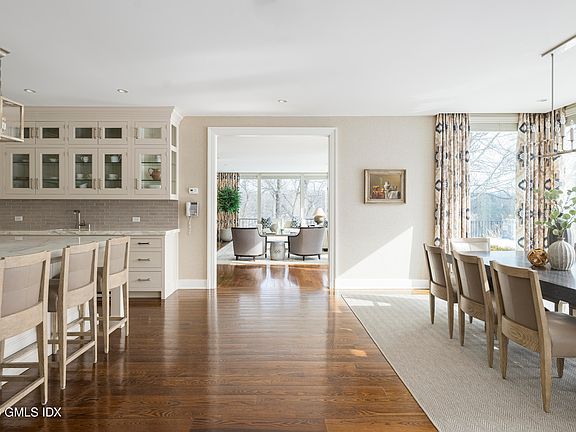 5th image of 38 Partridge Hollow Rd