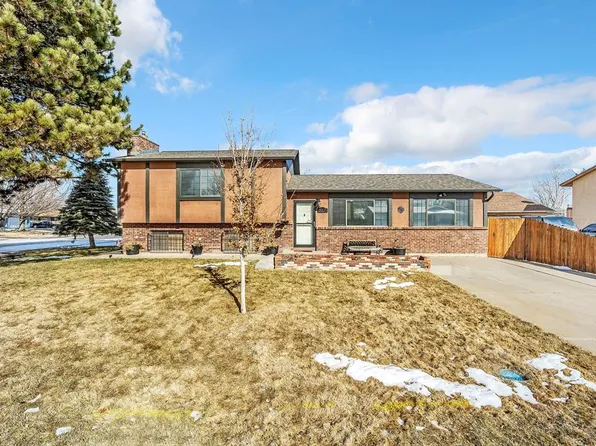 3321 Gem Dr, Pueblo, CO 81005