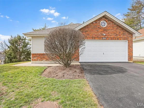 13023 Midfield Ter, Saint Louis, MO 63146