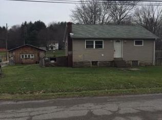 6092 Corey Hunt Rd, Bristolville, OH 44402