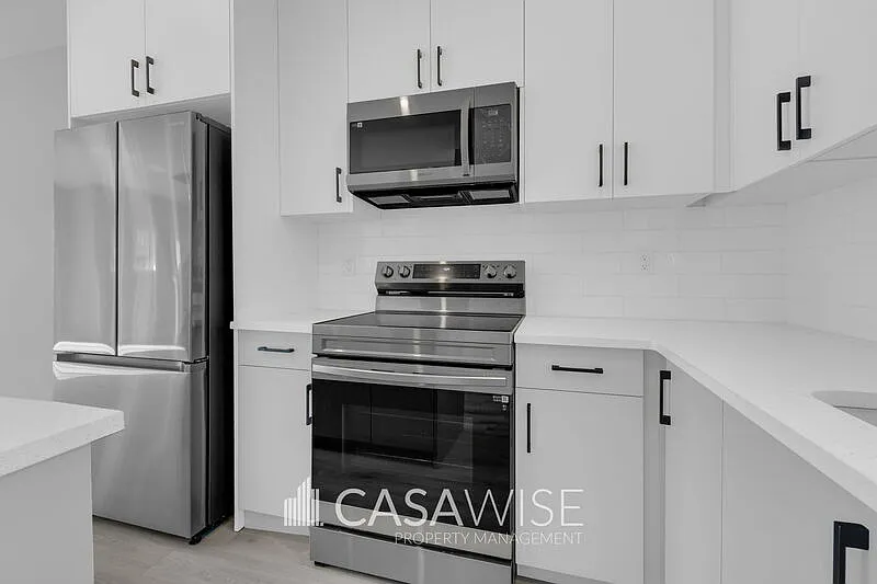 4 bed, 3.0 bath, 1743 sqft, $2,350 — Photo 3
