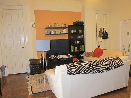 Rented by Tosh Marks Property Group | media 11