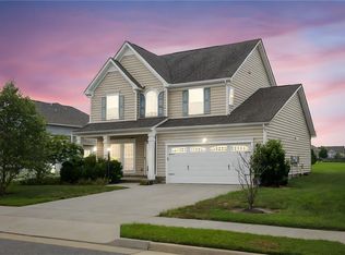 137 Boxwood Ln, Smithfield, VA 23430