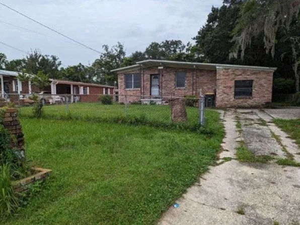6946 W Virginia Ave W, Jacksonville, FL 32209