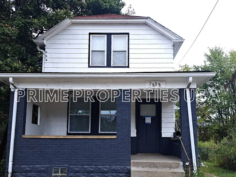 7808 Lloyd Ave — Photo 2
