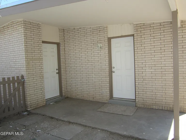 305 Corvena Way — Photo 17