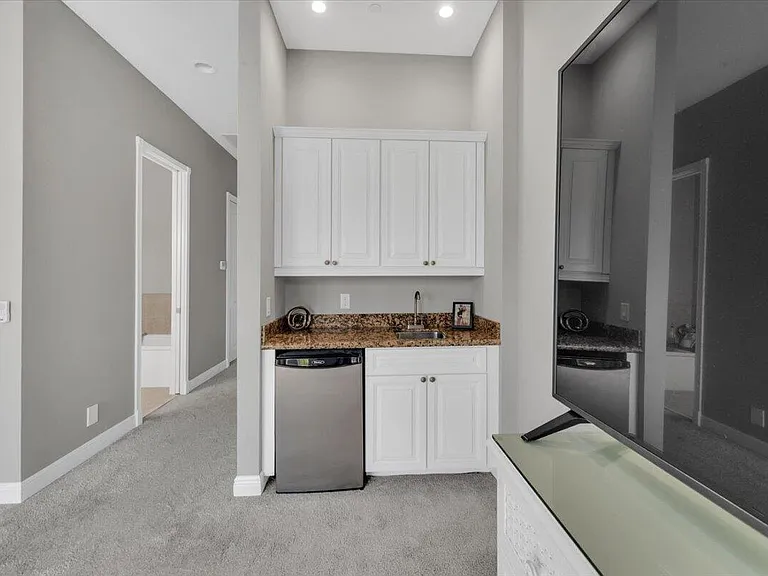 502 Del Sol Cir — Photo 56