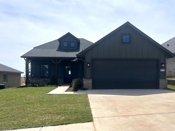 4908 Desert Willow Ln, Edmond, OK 73034