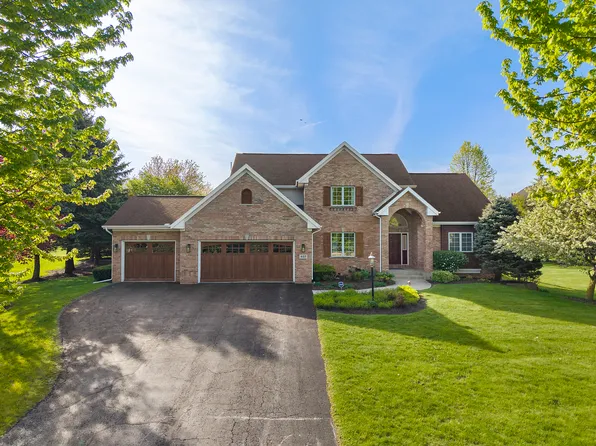 407 Muirfield Close, Poplar Grove, IL 61065