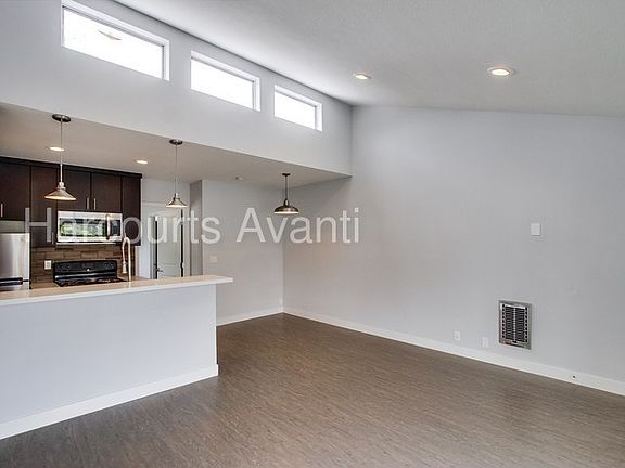 5th image of 3030 Broadway APT 7