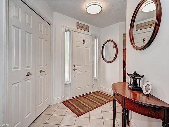 4th image of 524 Beechwood Dr #10