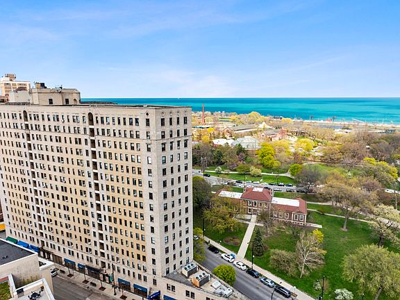 4th image of 2020 N Lincoln Park W APT 20B