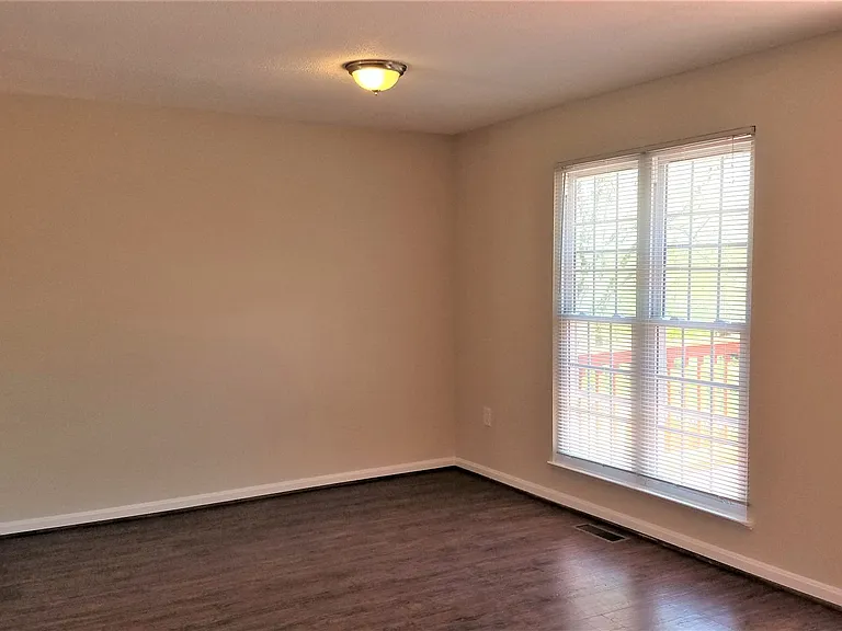 1669 Colonial Way — Photo 11
