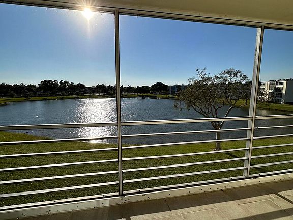 2nd image of 3085 Cornwall E