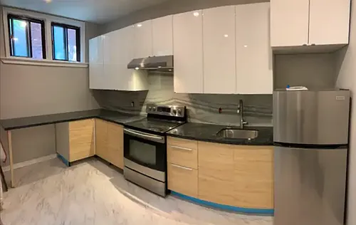 44 Victoria Ave S #1 Photo 1
