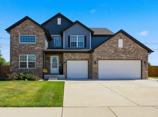 27327 W Deer Hollow Ln, Channahon, IL 60410