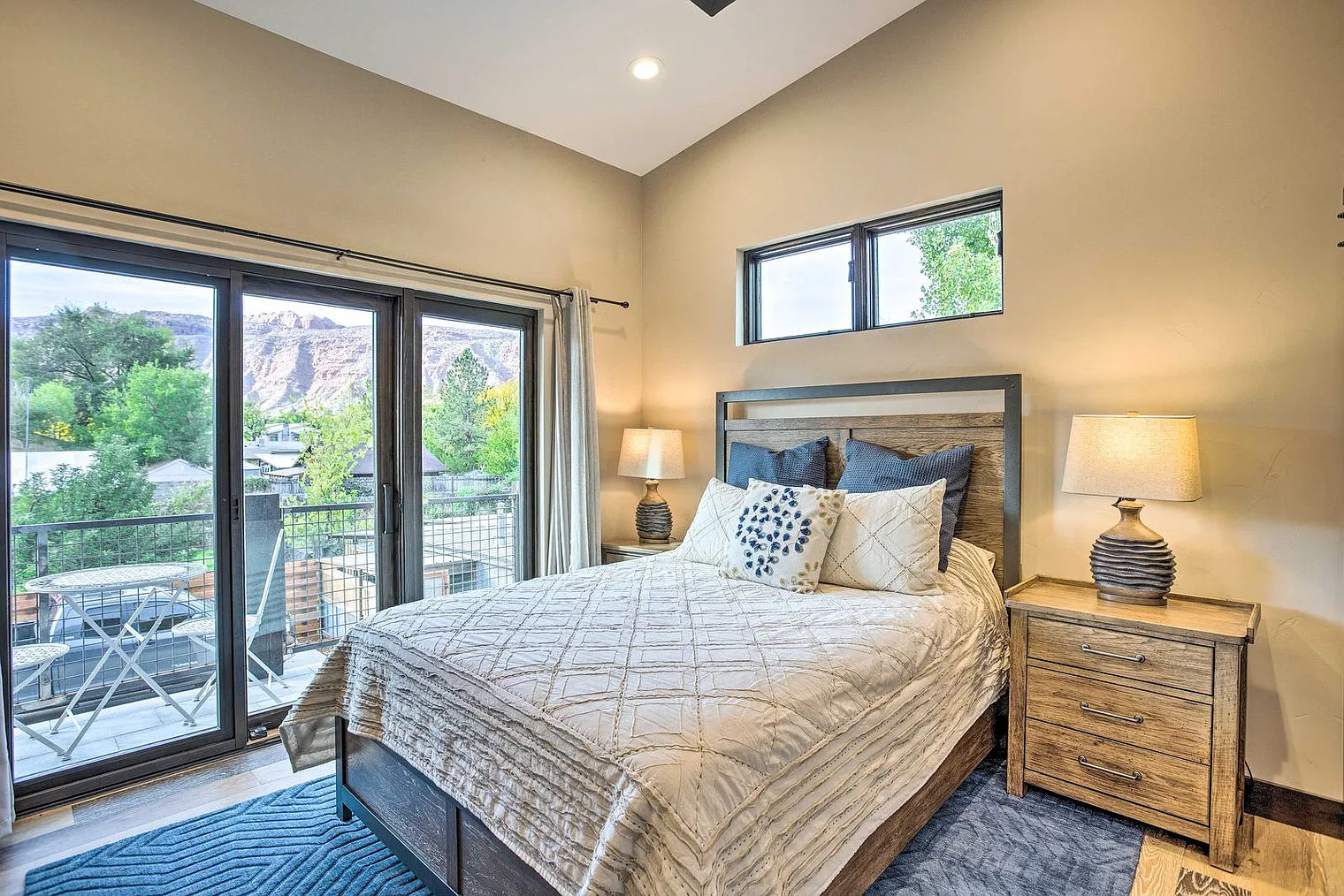 3 bed, 2.0 bath, 1646 sqft, $3,150 — Photo 3