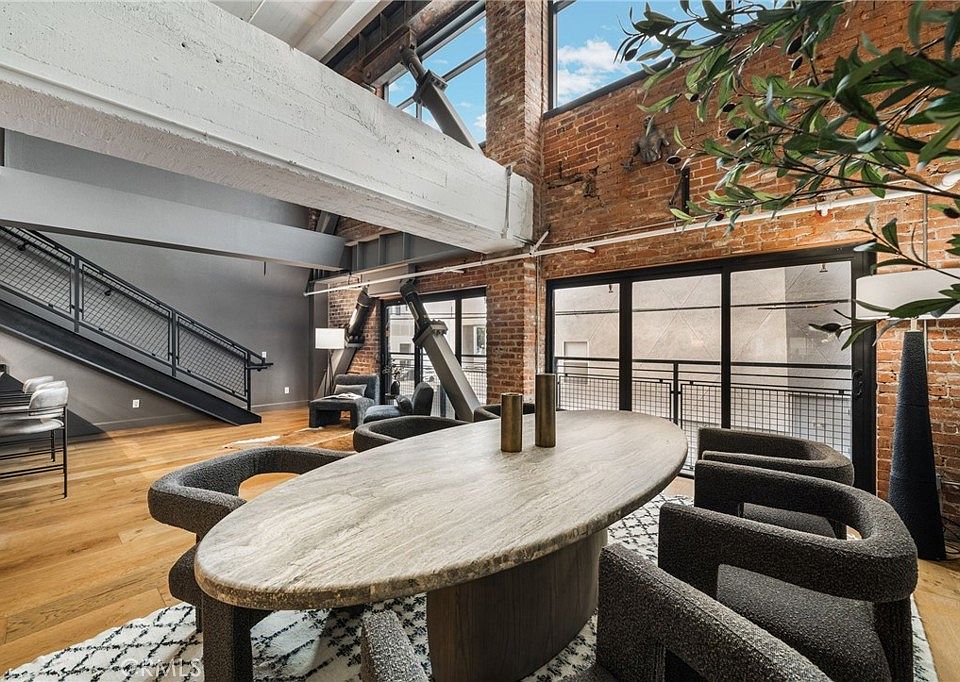 1st image of 835 Locust Ave Unit 211