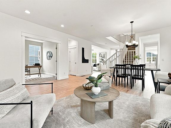 3rd image of 2895 Geneva Street