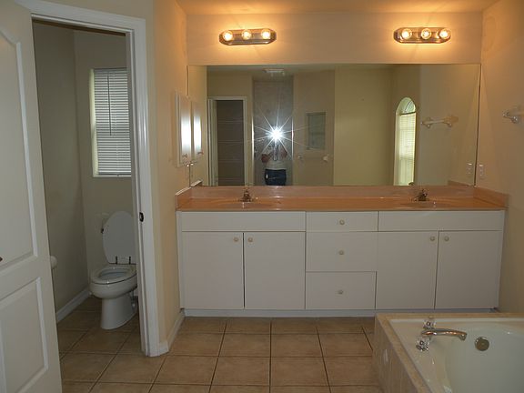 5th image of 1748 N Salford Blvd