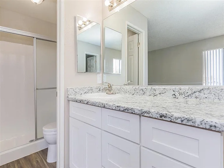 Carmel Apartments — Photo 37