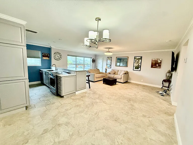 916 Savannas Point Dr #B — Photo 10