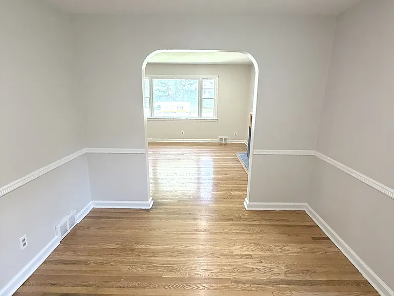 22 Springbrook Rd — Photo 8