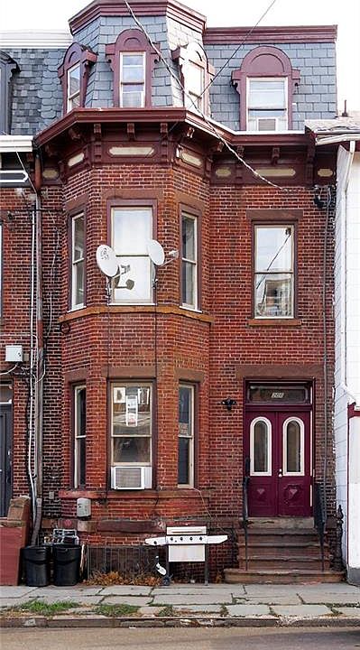 1st image of 208 Liberty St