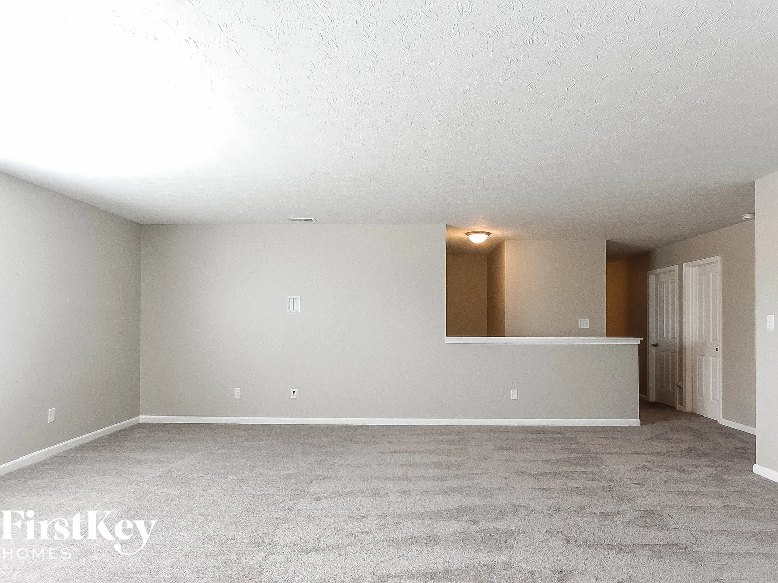5 bed, 2.5 bath, 3058 sqft, $2,580 — Photo 2