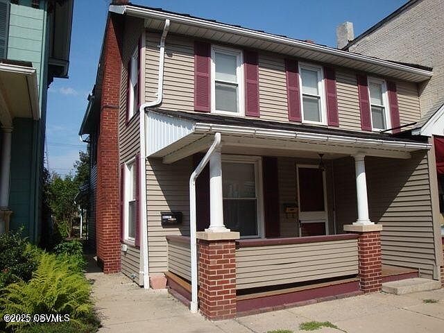 1st image of 212 Main St