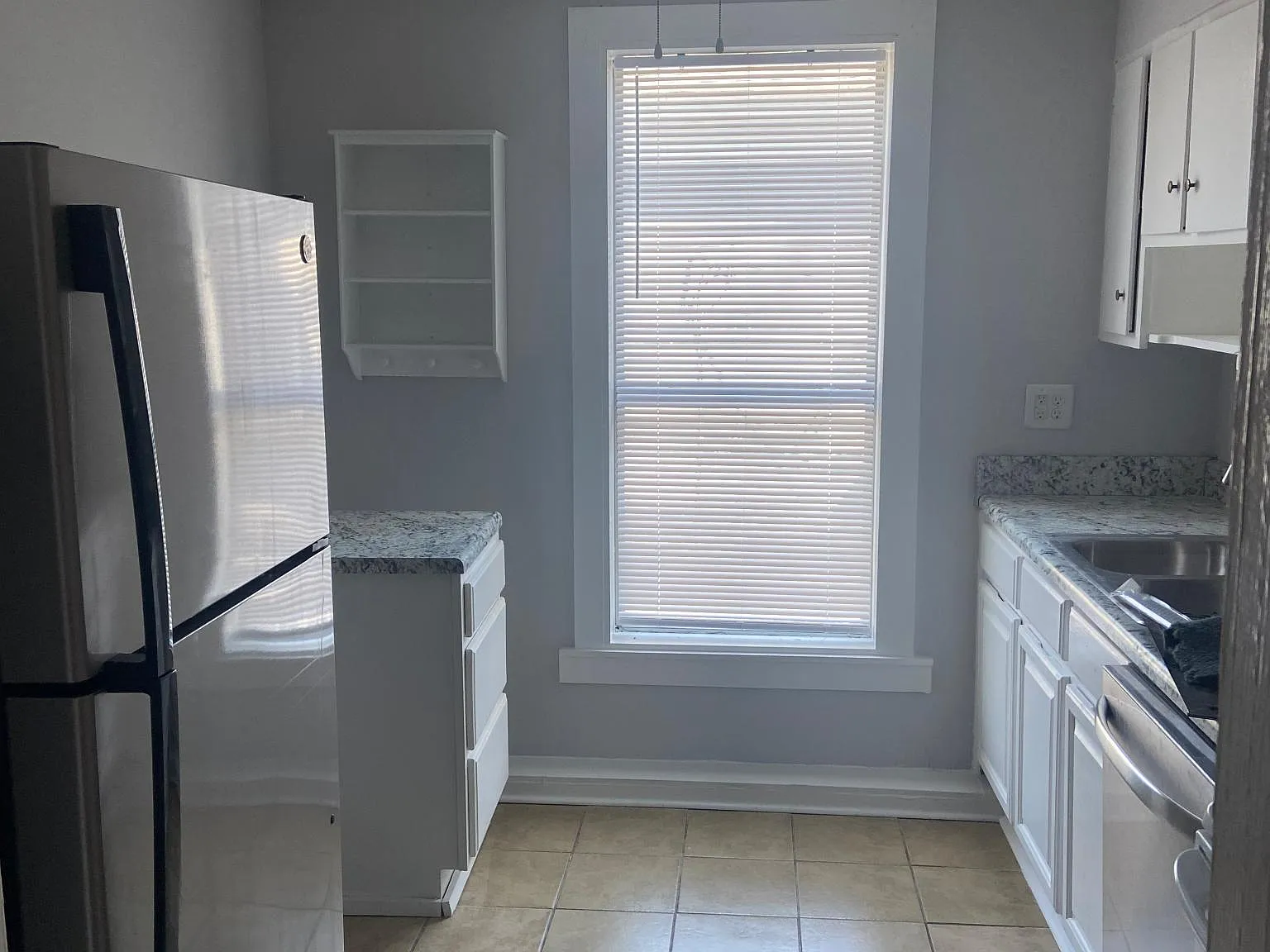 710 Athens Ave — Photo 4