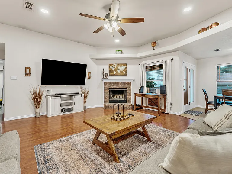 221 Cedar Ridge Dr — Photo 21